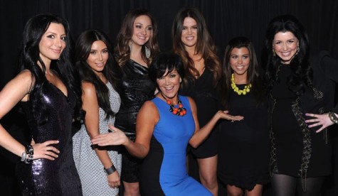 2013-04-Getty-KardashianFamily-E-Magazine-125646_XL