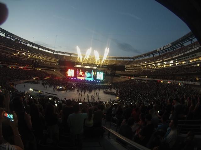 Eminem+and+Rihanna+Rock+MetLife+Stadium